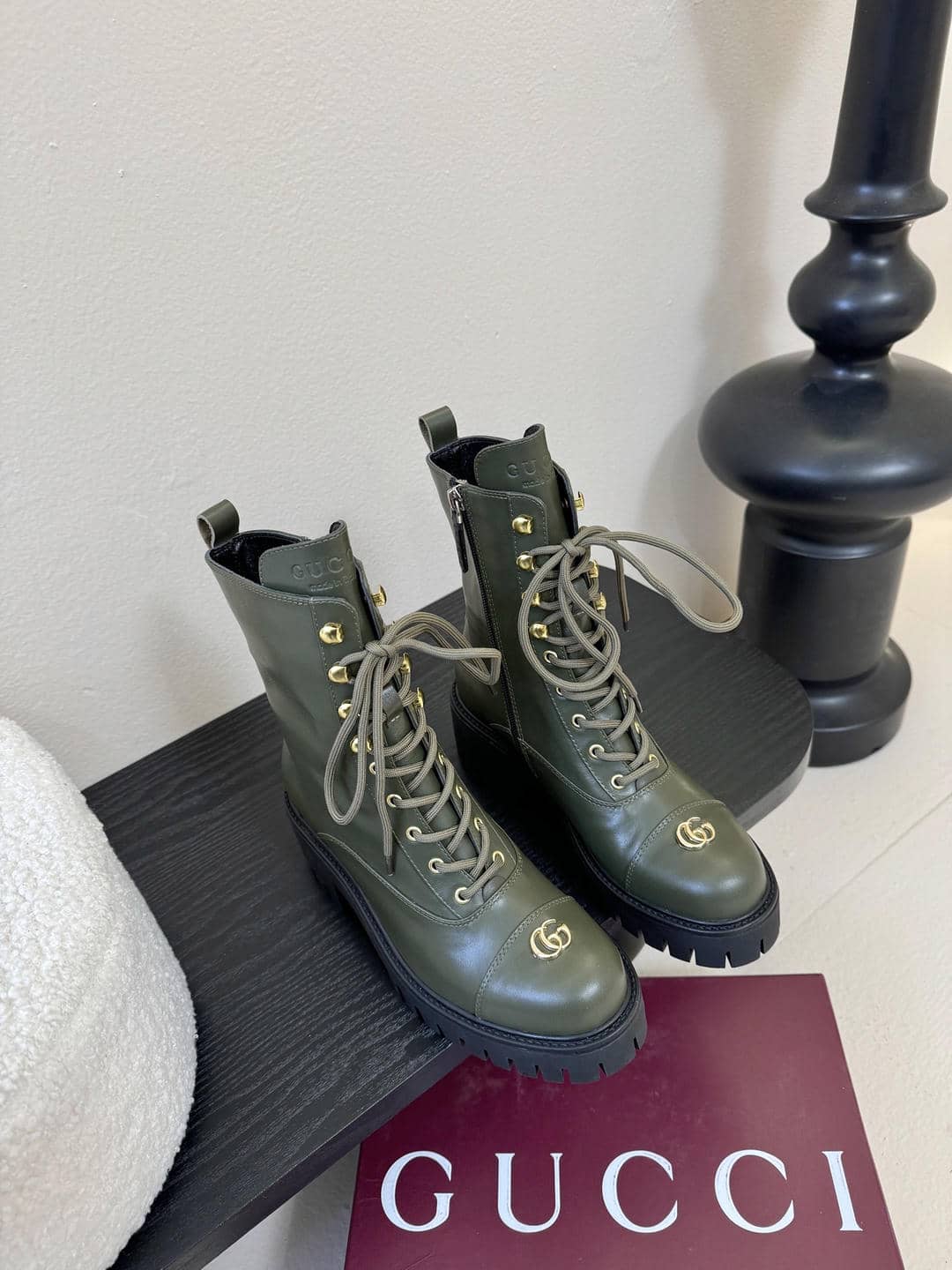 0012 Boots